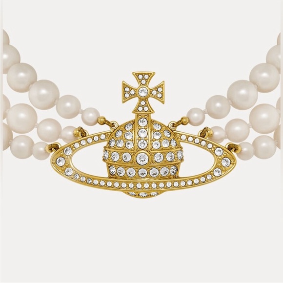 Authentic-Vivienne Westwood THREE ROW
PEARL BAS RELIEF CHOKER Gold tone
